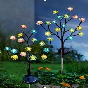 Solar garden decoration with 40 flower on bendable branches